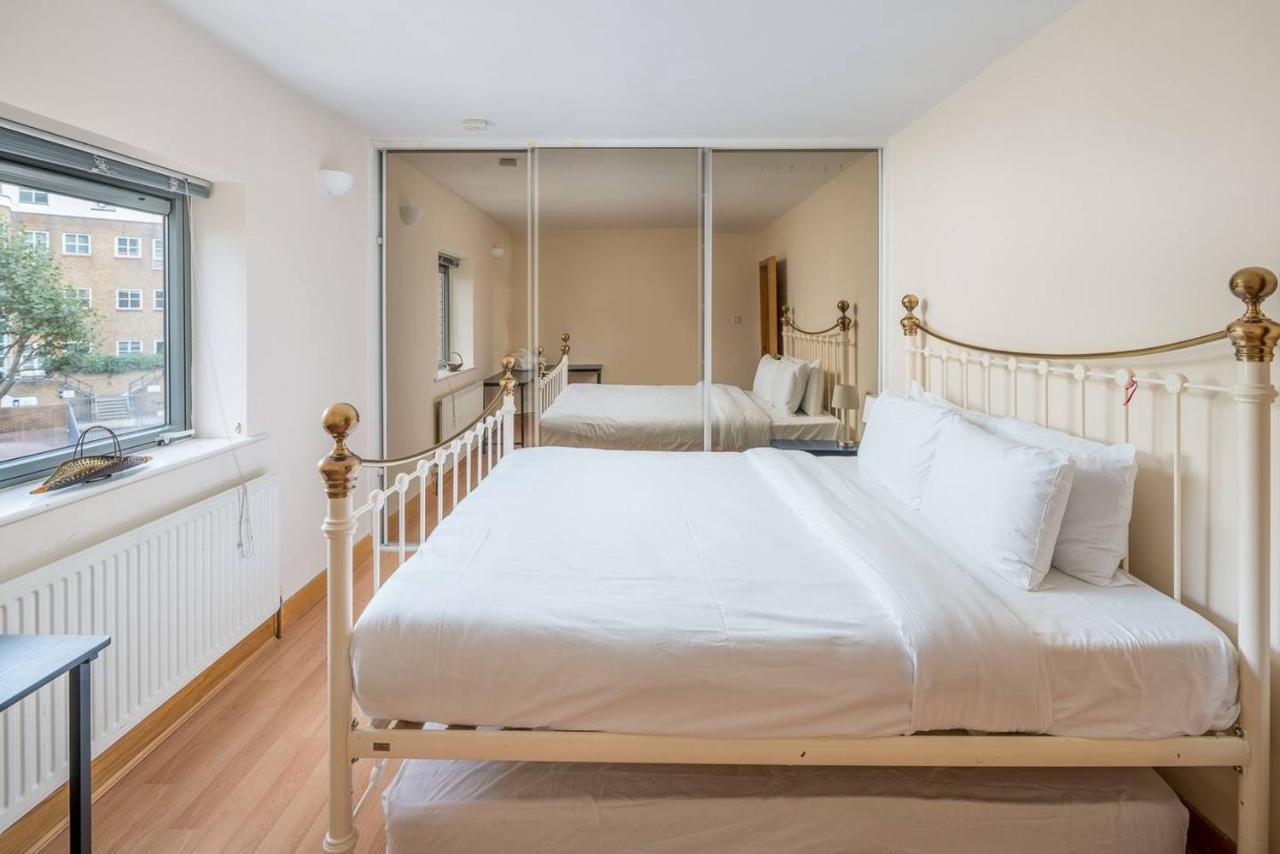 Bright 2 Bed 2 Bath Near Canary Wharf * Londra