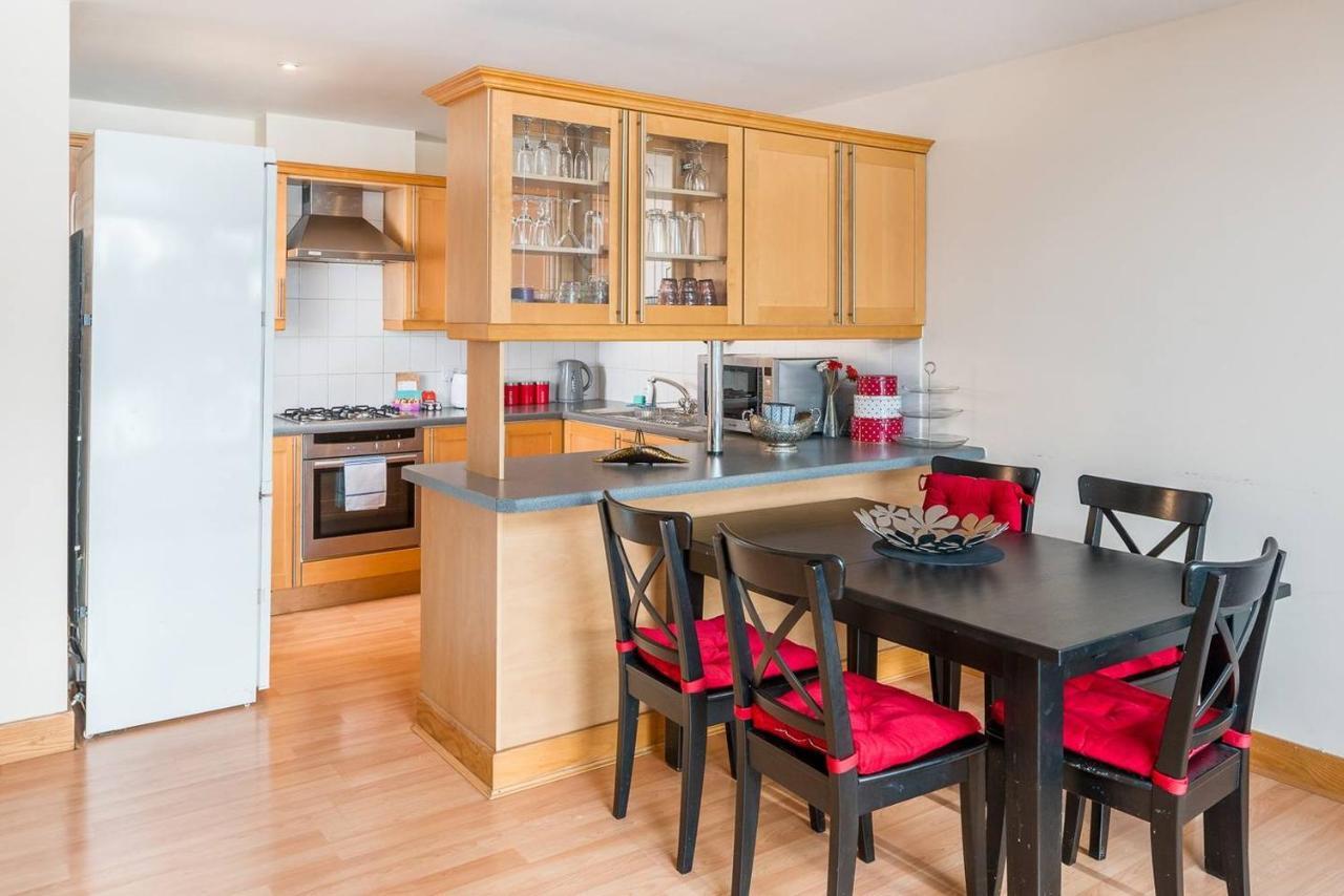 Bright 2 Bed 2 Bath Near Canary Wharf *