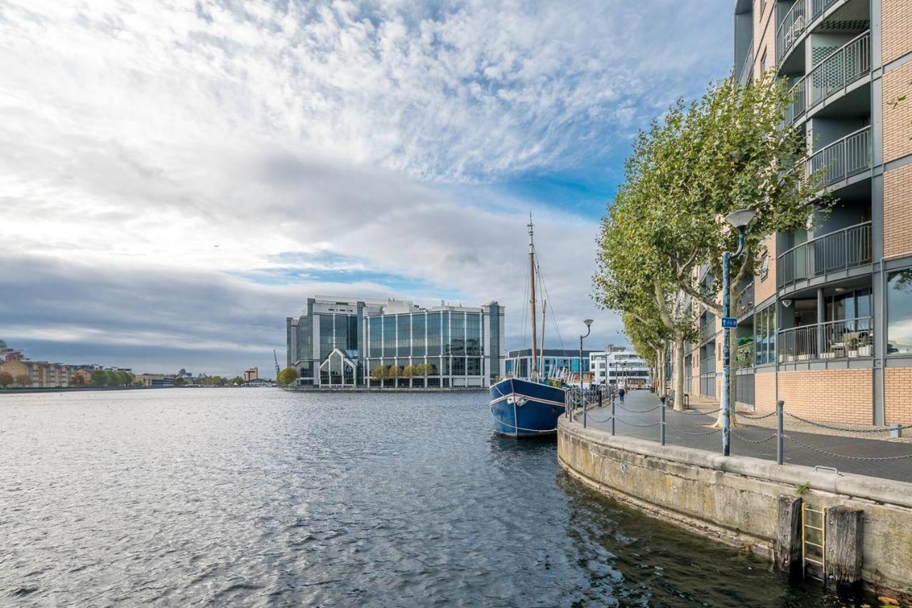 Bright 2 Bed 2 Bath Near Canary Wharf Appartamento